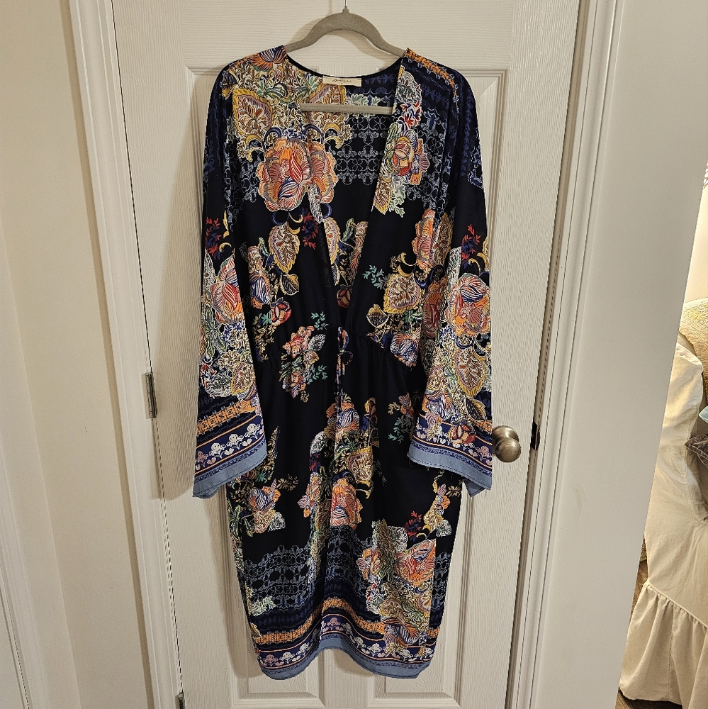 Arula B Kimono